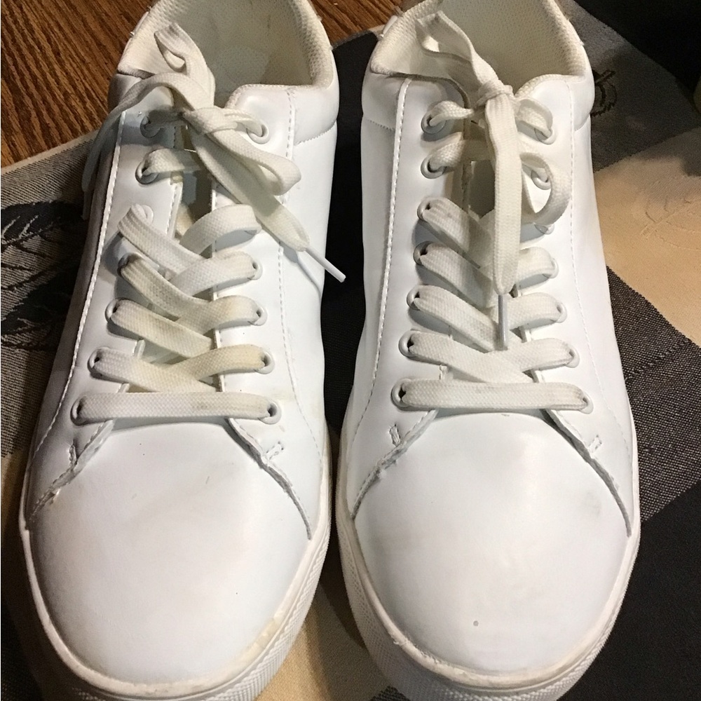Men’s size 11 White Lace-Up Sneakers